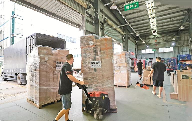 上半年深圳進出口總值2.17萬億元，占全國近一成，技術貿易成亮點